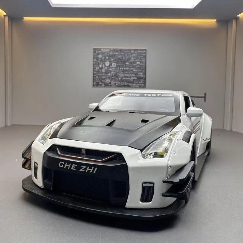1/24- GT-R Sports Car- Alloy Car Collectible Model Toy