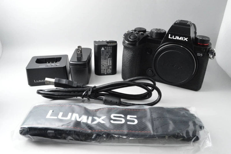 #a2811 Panasonic LUMIX DC-S5 Body