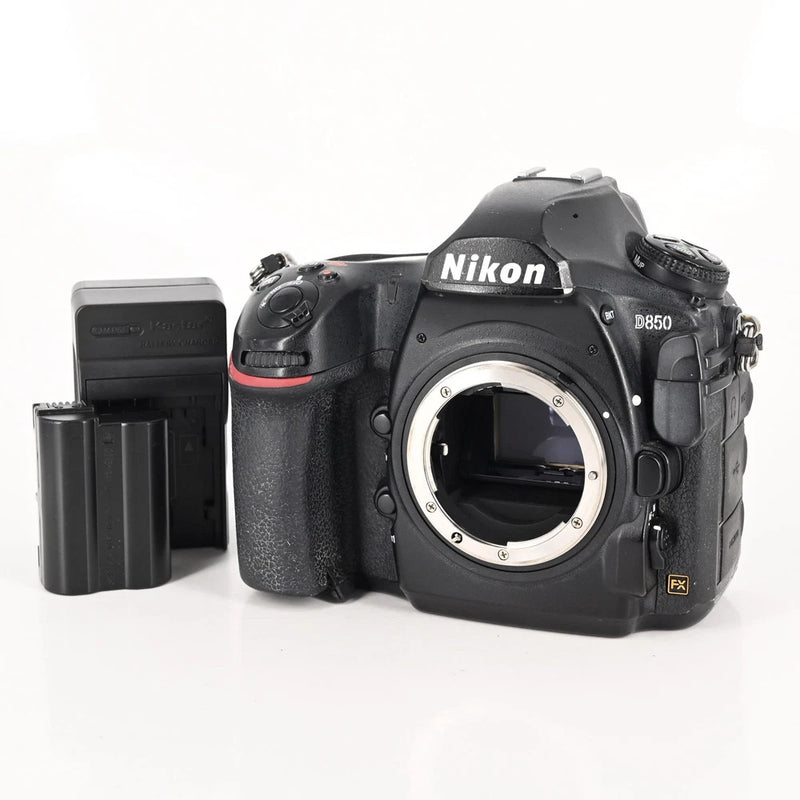 Nikon D850 45.7MP Digital SLR Camera Body *Read #306