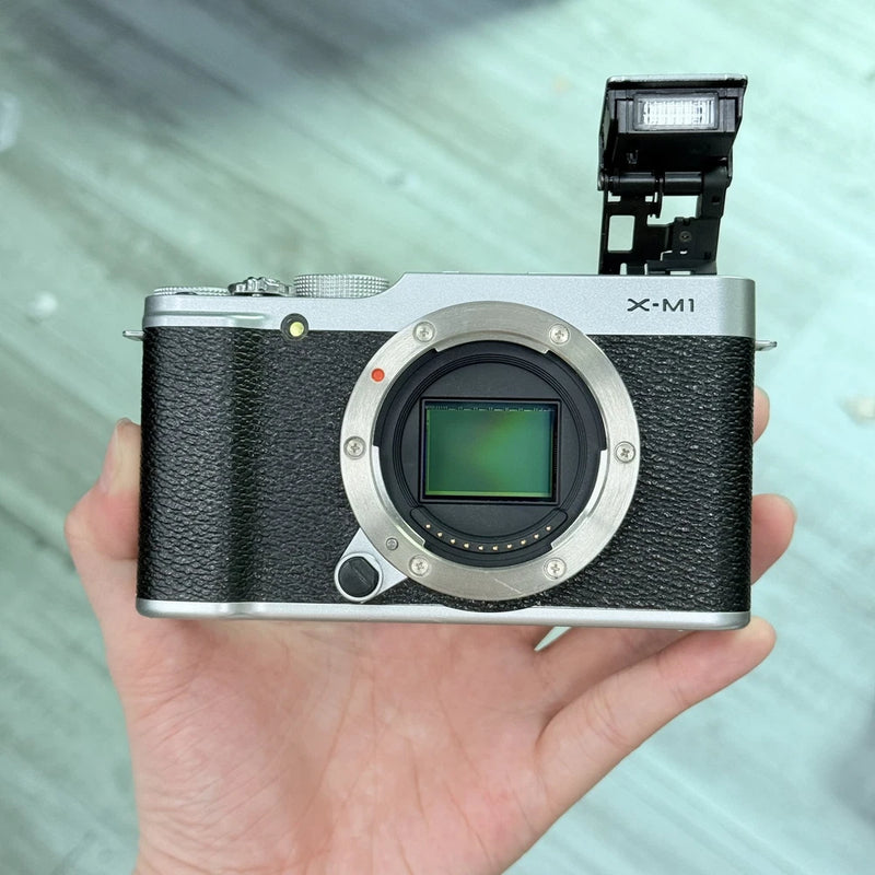 Fujifilm X-M1 XM1 16.3MP Mirrorless Digital Camera Body+Accessories English