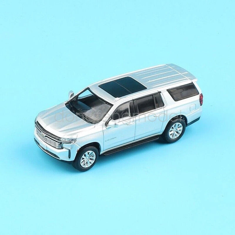 Masdi 1:64 Scale Silver Suburban Full Size SUV Sports Car Model Diecast Metal
