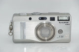 Fujifilm FinePix F700 Compact Digital Camera Tested with Battery Included