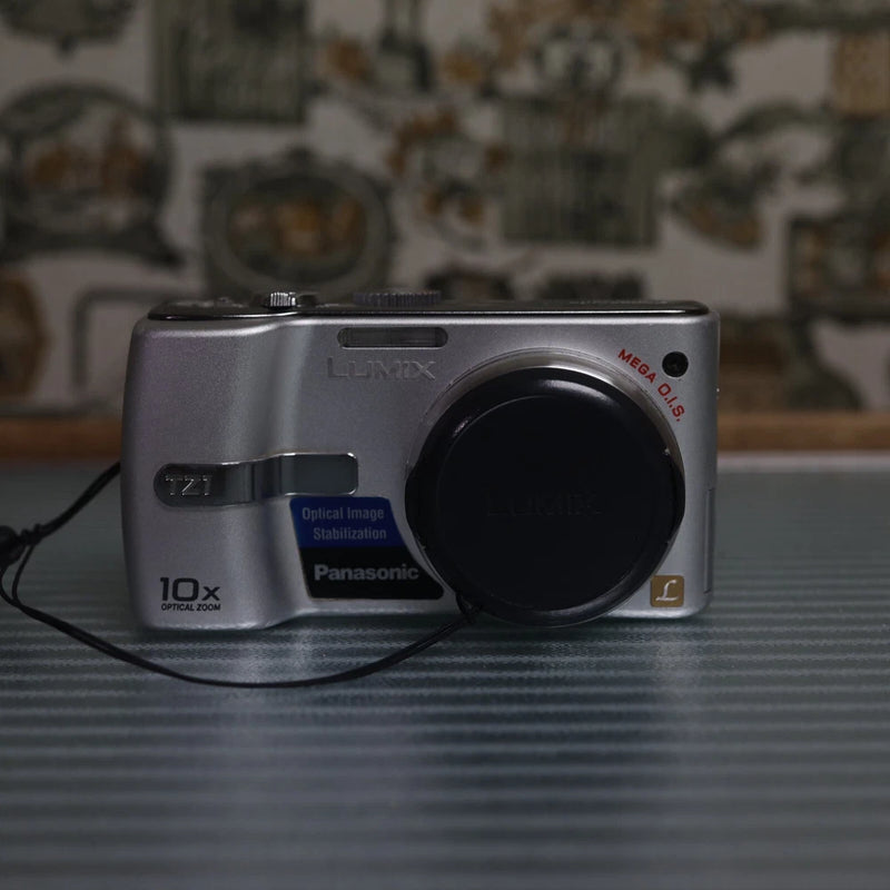 Panasonic Lumix DMC-TZ1 5MP Silver Camera Untested No Charger