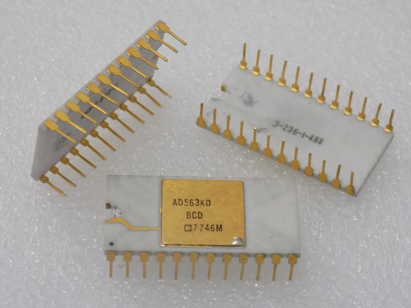1x AD563KD Laser Trimmed High-Speed 12-Bit Converter Word Input Loading CDIP-24