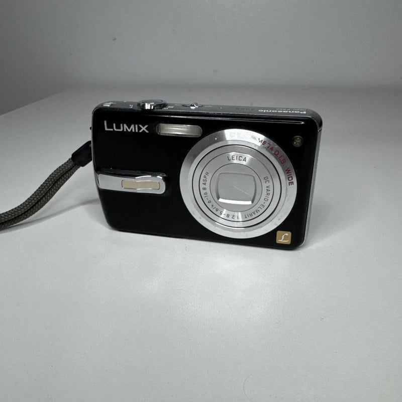 LUMIX Panasonic DMC-FX50 7.2MP Digital Camera Black TESTED W/ Battery