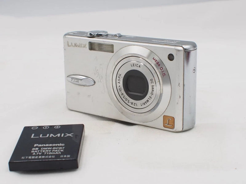Practicality: Excellent Panasonic Panasonic LUMIX DMC-FX2 Silver ER4JB002922...