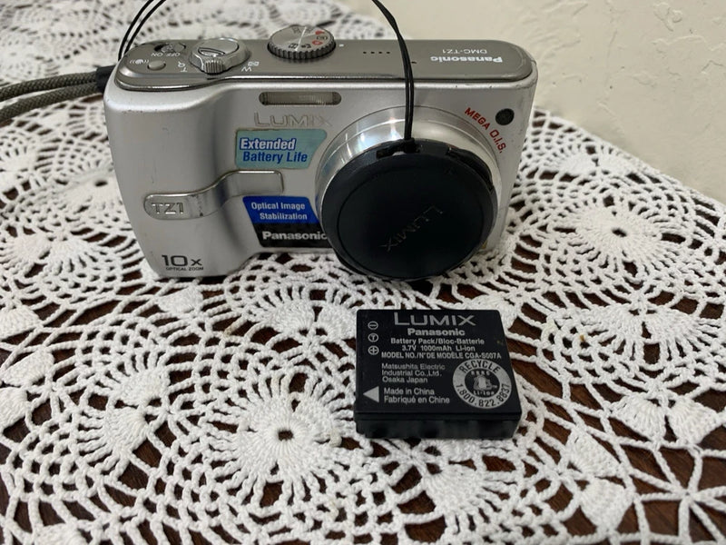 Panasonic Lumix DMC-TZ1 5.0MP Digital Compact Camera UNTESTED With Battery