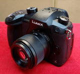 Panasonic Lumix DC-GH5 Mirrorless Digital Camera + 42.5mm f/1.7 ASPH O.I.S. Lens