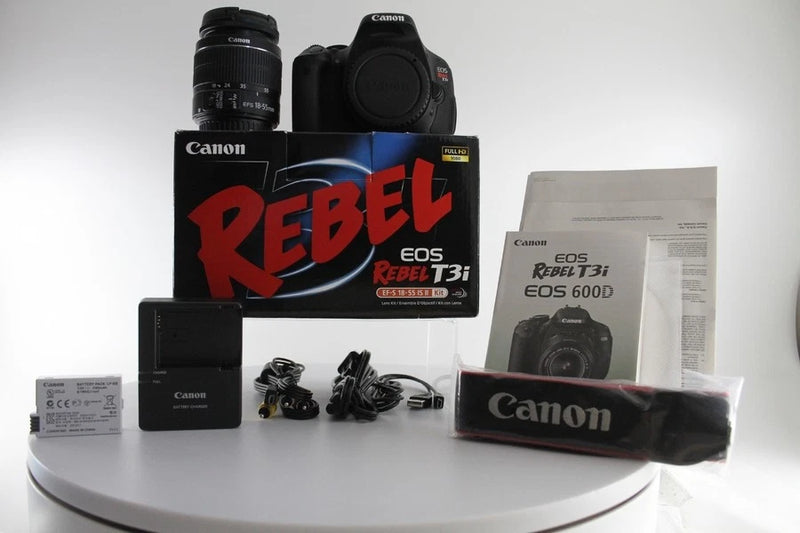 Boxed Canon EOS Rebel 600d/T3i Digital SLR Camera EF-S 18-55mm f/3.5-5.6 IS Lens