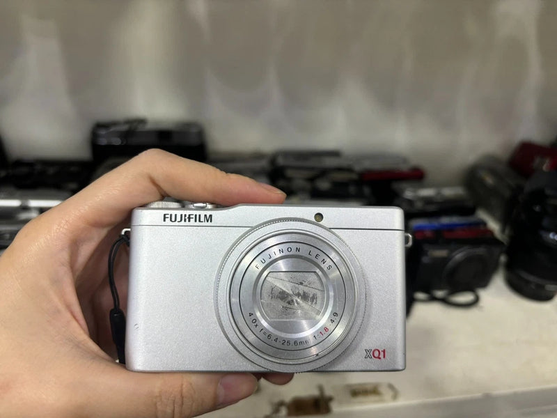 Fujifilm XQ1 4x Optic IS - 1080P Video, Vlogging, Suited for Content Makers