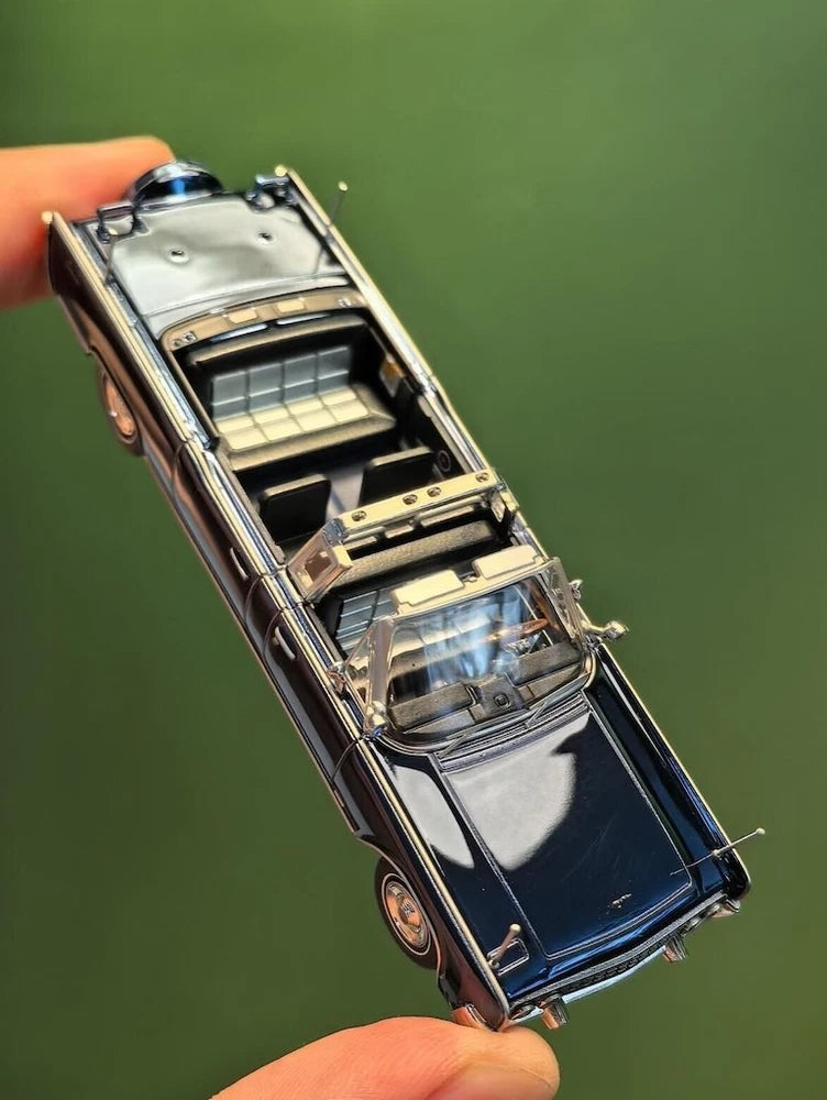 GOC 1:64 CHASE Plating Blue Continental X100 Limousine Model Diecast Metal Car