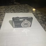 Panasonic Lumix DMC-FH25 16.1MP Black Camera with Battery  TESTED works