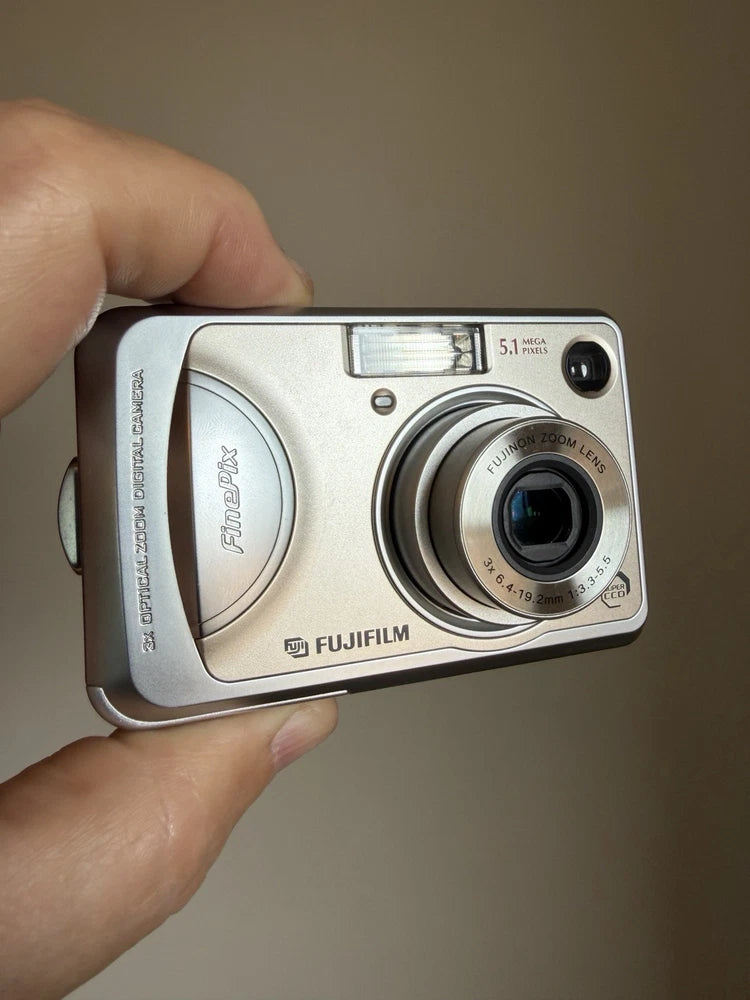 Fujifilm FinePix A510 5.1MP w/ Super CCD Sensor + XD Card & Case - TESTED VGC