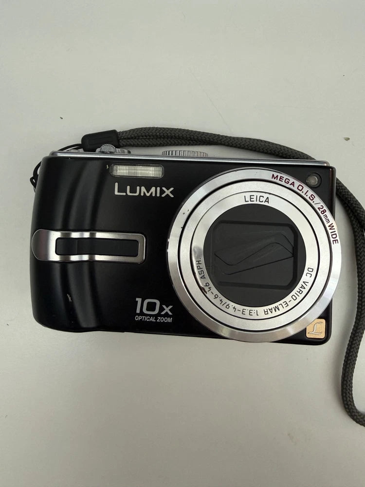 Panasonic Lumix DMC-TZ3 7.2MP Digital Camera ¨C Distorted Image ¨C For Parts/Repai