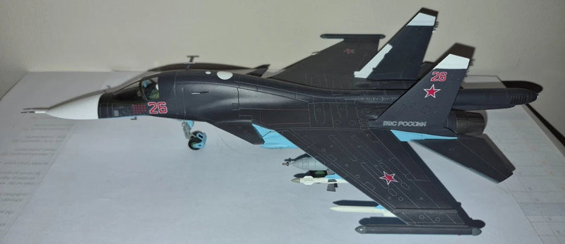 1/72 HobbyMaster (HA6302b) Sukhoi Su-34 Fullback, Red 26 Russian Air Force