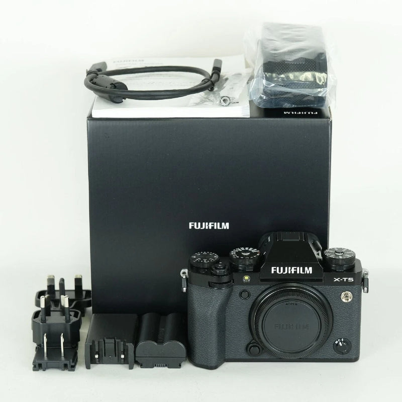 FUJIFILM X-T5 Body w/ 5450 Shutters 664944