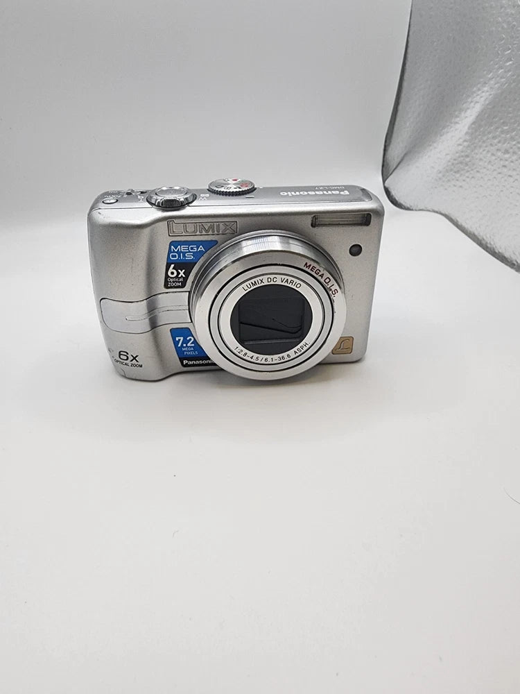 Panasonic LUMIX DMC-LZ7 7.2MP Digital Camera *No Power/ Parts Only*