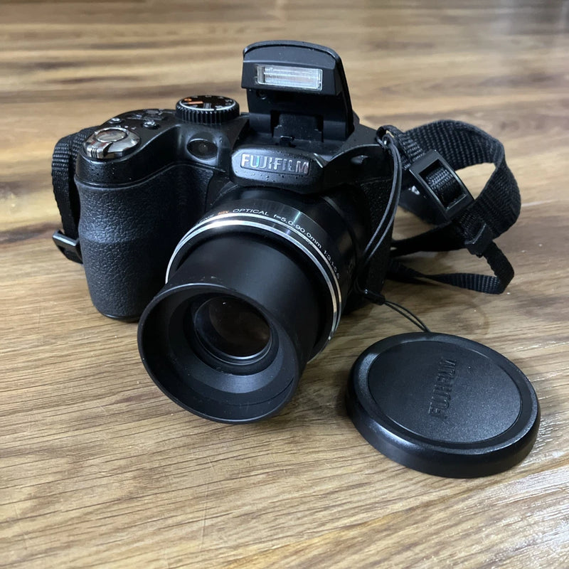 Vintage Fujifilm FinePix S2500HD Digital Camera Video 12MP Fully Working