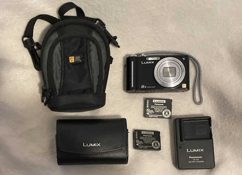 (VGood++)Panasonic LUMIX DMC-ZR1 12.1MP 8x Zoom Digital Camera BLACK w/ Extras