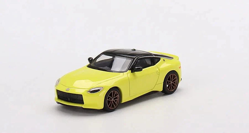 Nissan Z Proto Spec 2023 Ikazuchi Yellow LHD 1:64 Mini GT Model Car (MGT00415-CH
