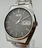 Excellent condition Brand new battery Seiko Type2 men's wristwatch 86 model vint Battery