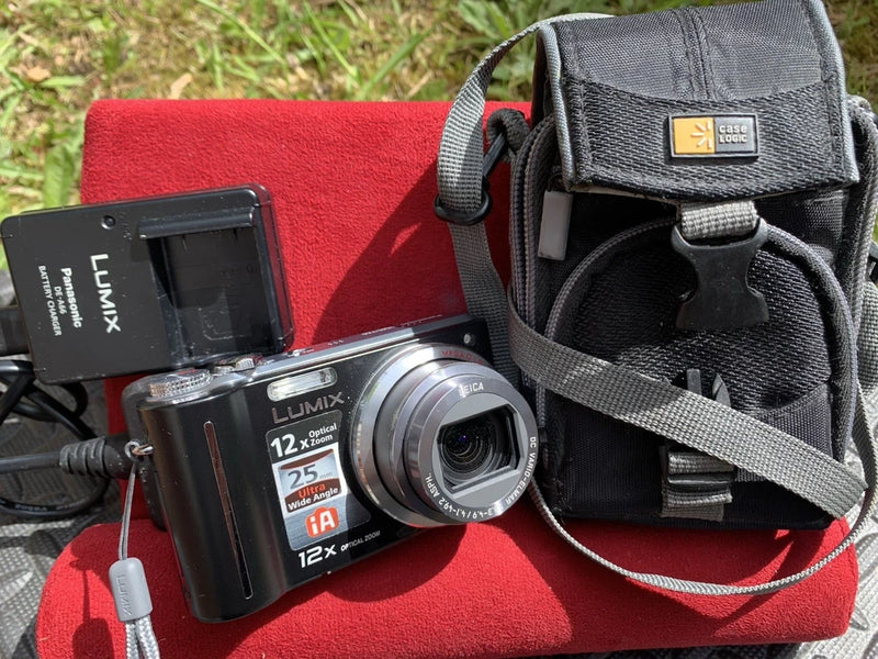 Panasonic Lumix TZ6 Digital Camera - Black 10.1MP, 4GB Card, Charger Please Read