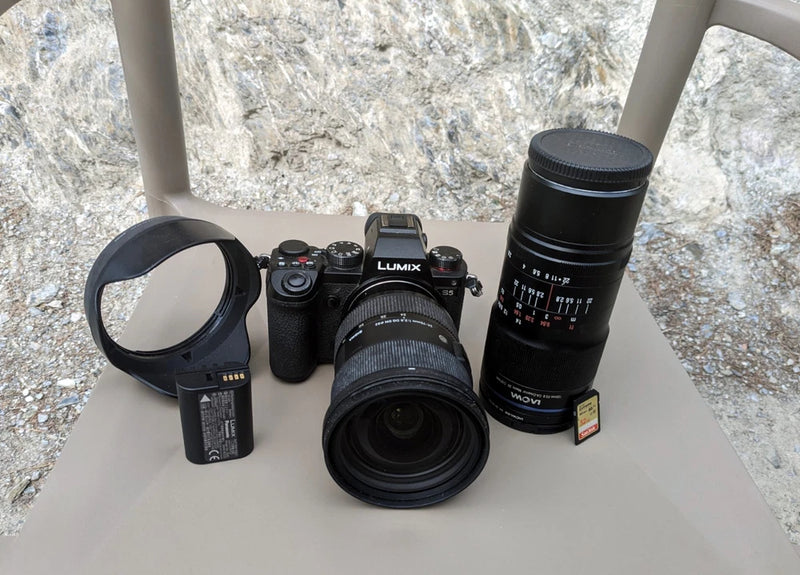 Panasonic Lumix S5 + LAOWA 100mm F2.8 Macro + Sigma 24-70mm F2.8 DG DN Art