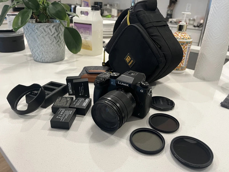 Panasonic Lumix G7 4K Camera Bundle + 12-60mm Lens + 5 Batteries