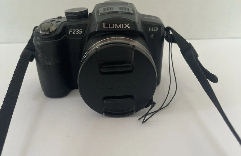 Panasonic Lumix DMC-FZ35 Bridge Camera Black HD Video Image Stabilization w/ Ac¡­