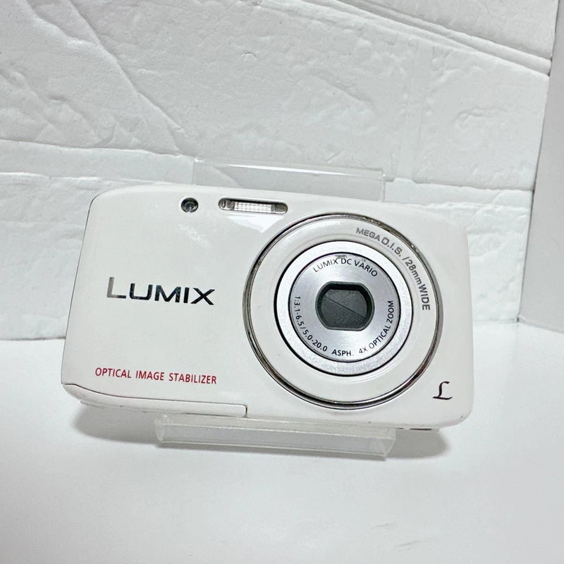 Panasonic LUMIX DMC-S2 White Compact Digital Camera with 2 Batteries