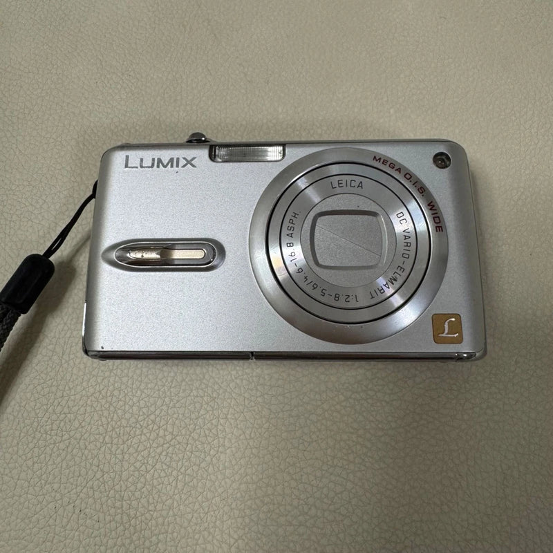 Excellent Panasonic Lumix DMC-FX07 Silver compact camera tested Japan
