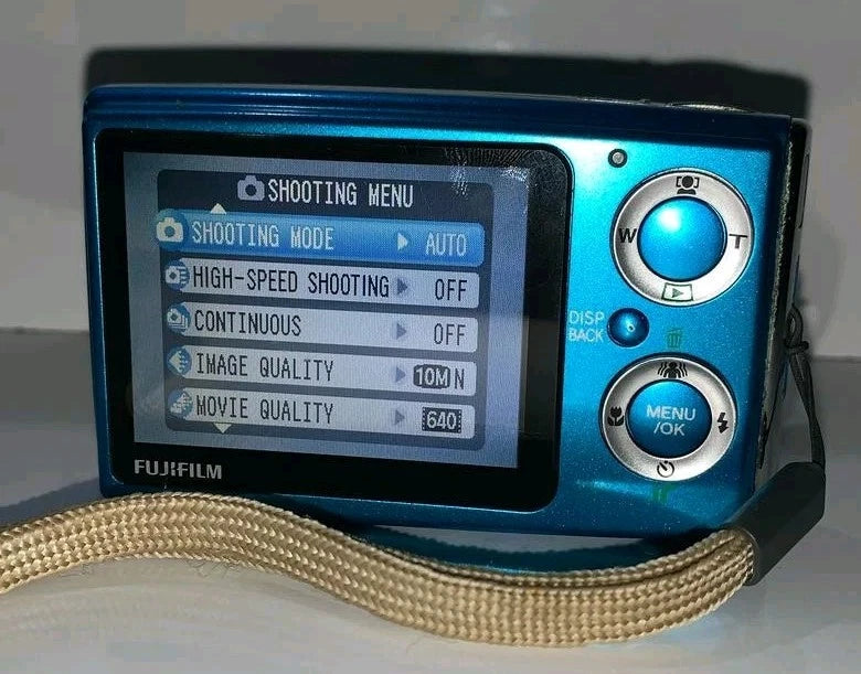 Fujifilm FinePix Z30 Digital Camera ¨C Blue ¨C Tested & Working