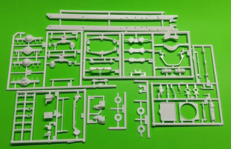 Diamond Reo 1/25 AMT Frame Chassis Front Axle Rear End Truck Tractor Leaf Spring