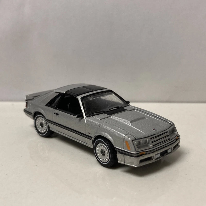 1982 82 Ford Mustang GT 5.0 Fox Bod Collectible 1/64 Scale Diecast Diorama Model