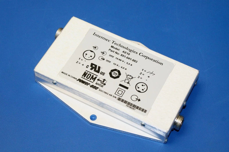 POWER-ONE SDC106G  15-96VDC at 5.5A Input and 12VDC at 4.5A OUT DC-DC Converter