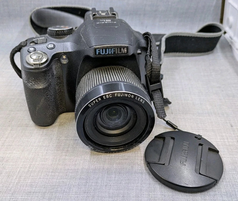 Fujifilm Fuji Fine Pix finepix SL280 digital camera 28x Zoom Lens Japan