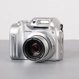 Fujifilm FinePix 2800 Zoom 2MP Digital Camera - Y2K, Vintage, Retro