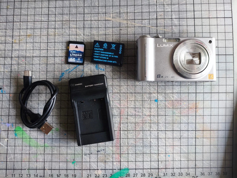 Panasonic LUMIX DMC-ZX1 12,1 MP Digitalkamera - flecken im bild optik verschmutz
