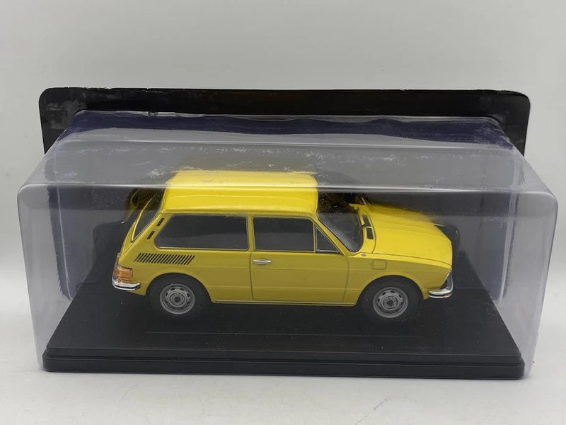 1:24 Volkswagen Brasilia 1974 yellow SALVAT diecast metal car model