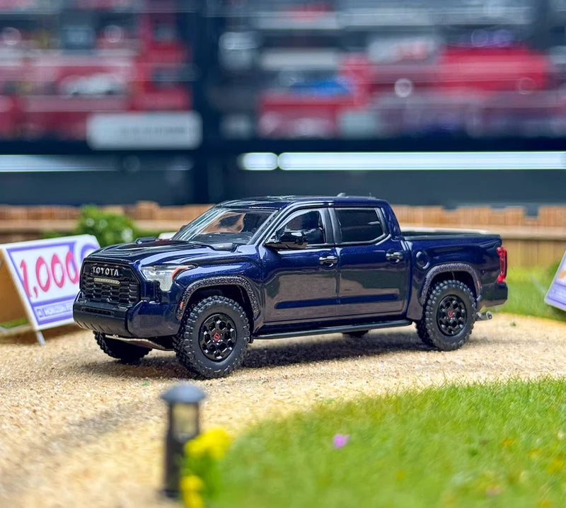 ED CM 1:64 Navy Blue Tundra Pickup Truck Sports Model Diecast Collect Car
