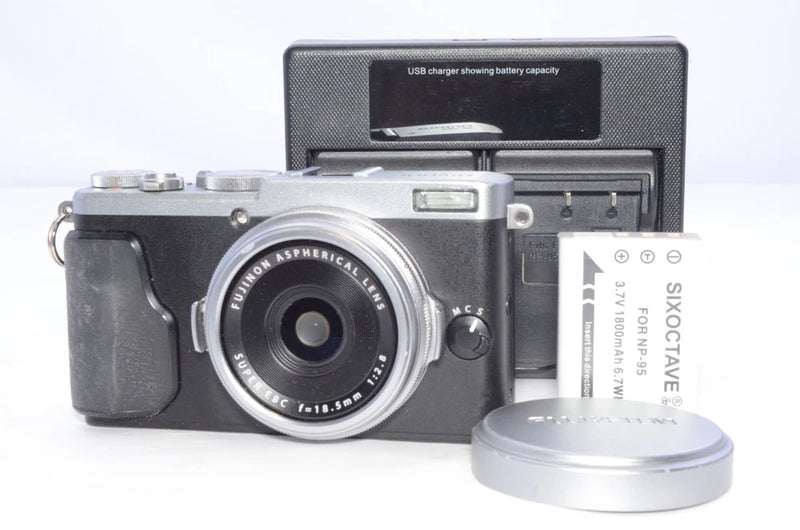 FUJIFILM X70 Silver Compact Digital Camera Tested Working Seller Japan