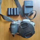 Panasonic Lumix DMC-FZ18 8MP Digital Camera 18x Optical Zoom + Charger - Works