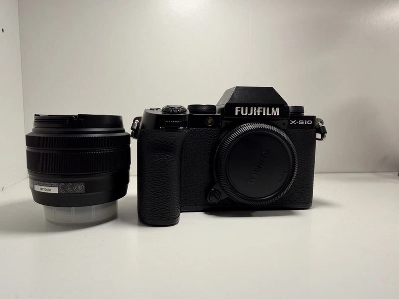 Fujifilm X-S10 Mirrorless, XC15-45mmF3.5-5.6 PZ Optical Lens, 3358 shutter count