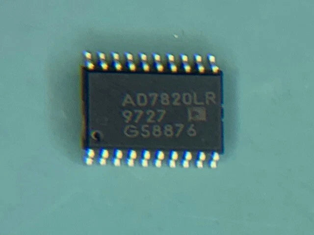 LOT OF 25 NEW ANALOG AD7820LR 8 Bit Analog to Digital Converter Input 3 20-SOIC