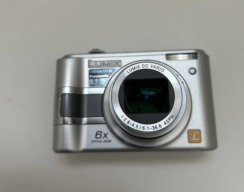 Panasonic Lumix DMC-LZ3 Digital Camera ¨C Silver  parts & spare