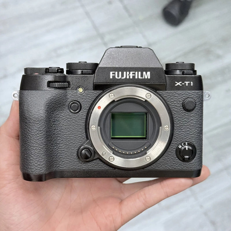 Fujifilm Fuji X-T1 XT1 Mirrorless Digital Cam(Body Only) w/Accessories 95%New