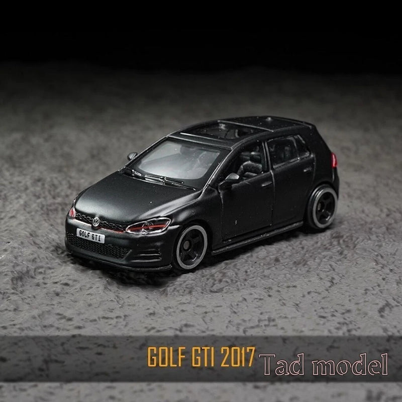 Bburago 1:64 Black 2017 Golf GTI Hatchback Sports Model Diecast Metal Car