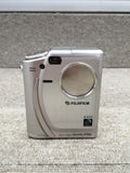 Fujifilm FinePix 4700Z Digital Camera Body 4.3MP 3x Optical Zoom Used