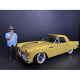 "WEEKEND CAR SHOW" FIGURINE I FOR 1/18 SCALE MODELS BY AMERICAN DIORAMA 38209