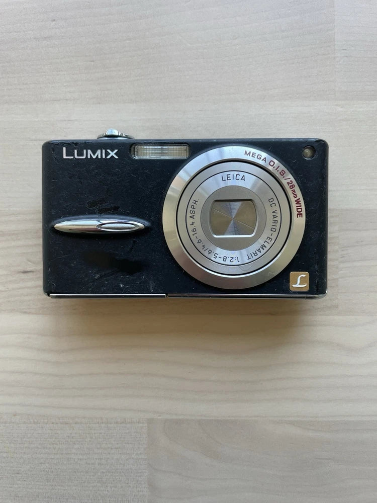 Panasonic Lumix DMC-FX30 7.2MP CCD Sensor Digital Camera READ
